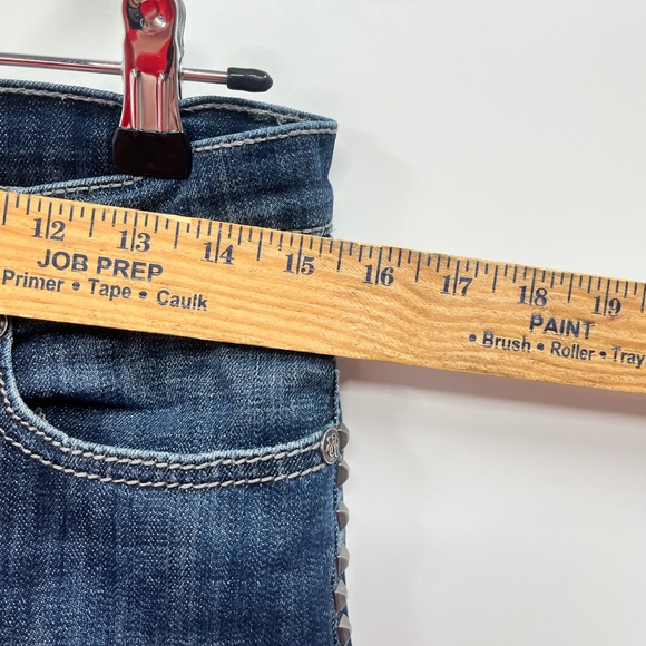 Y2k ROCK & REPUBLIC Flare Blue Jeans Rhinestone Studded Metal Punk Flap Womens 4 - Picture 3 of 14